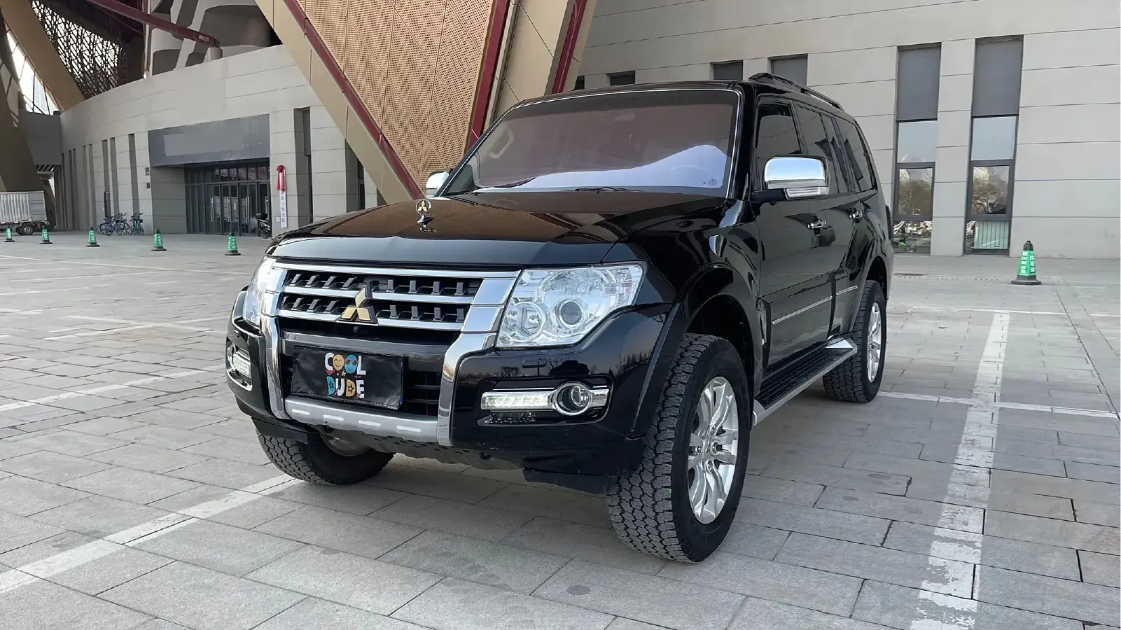 2011 Mitsubishi Pajero 3.8L 243HP V6 5AT