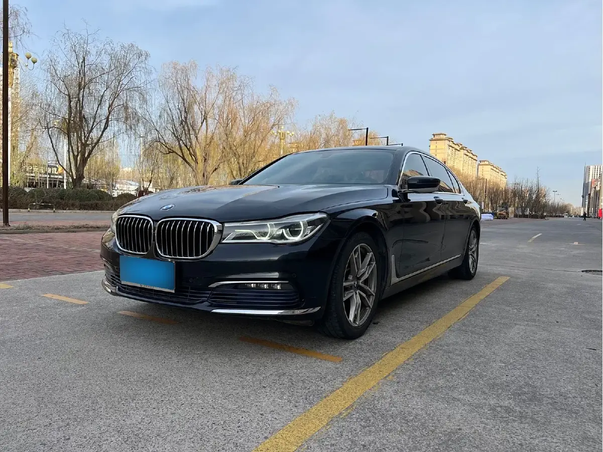 2016 BMW 7 Series 2.0T 258HP L4 8AT