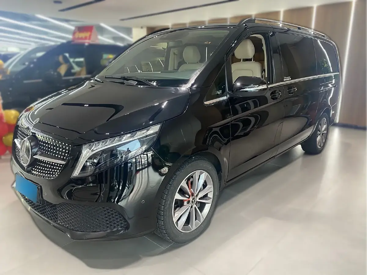 2022 Mercedes-Benz V Class 2.0T 211HP L4 9AT