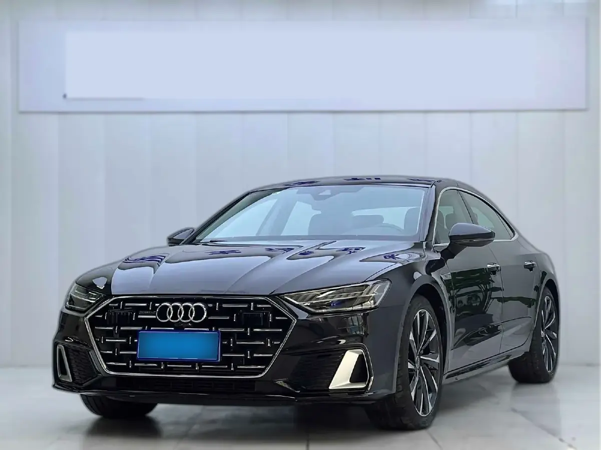 2022 Audi A7L 2.0T 245HP L4 7DCT