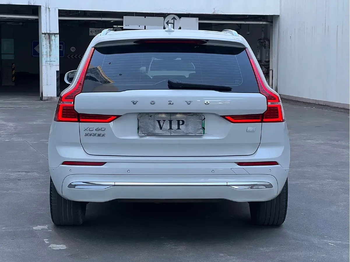 2022 Volvo XC60 PHEV 2.0T 303HP L4 8AT PHEV 11.6KWH,autocango,china used car exporter,china ev exporter,chinese used car exporter,chinese used ev exporter