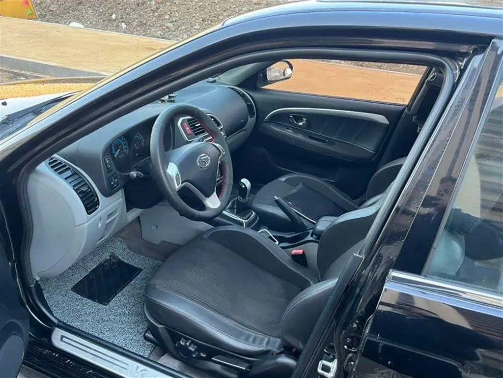 2015 Soueast V3 1.5L 120HP L4 5MT,autocango,china used car exporter,china ev exporter,chinese used car exporter,chinese used ev exporter