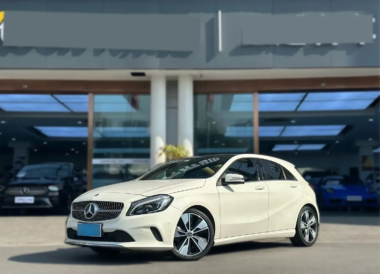 2016 Mercedes-Benz A Class 1.6T 156HP L4 7DCT