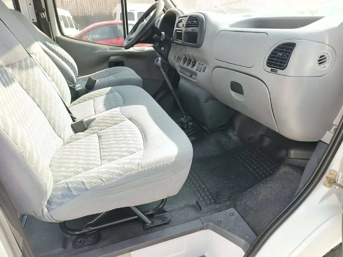 2016 Ford Classic Transit 2.8T 108HP L4 5MT,autocango,china used car exporter,china ev exporter,chinese used car exporter,chinese used ev exporter