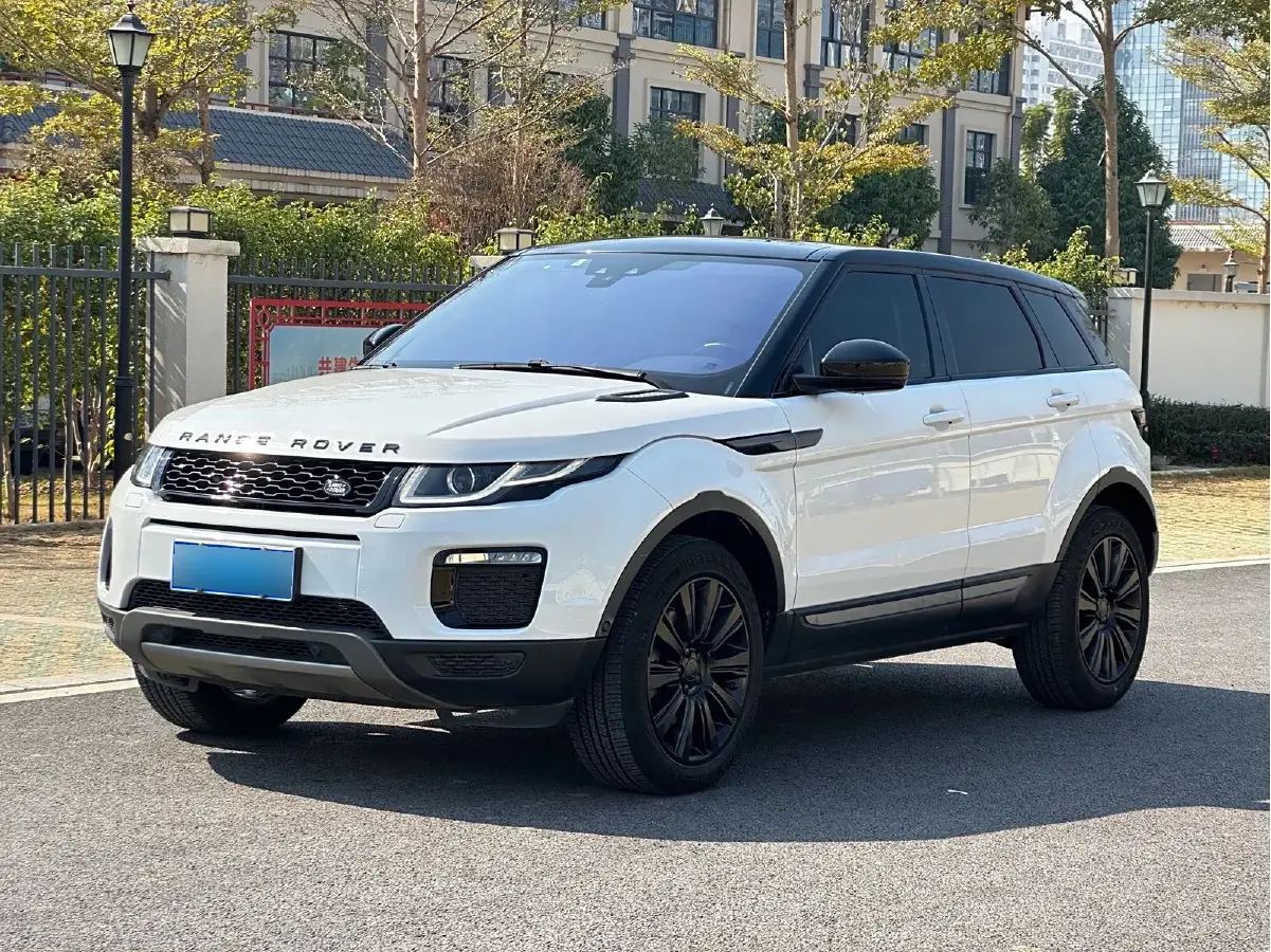2018 Land Rover Range Rover Evoque 2.0T 241HP L4 9AT
