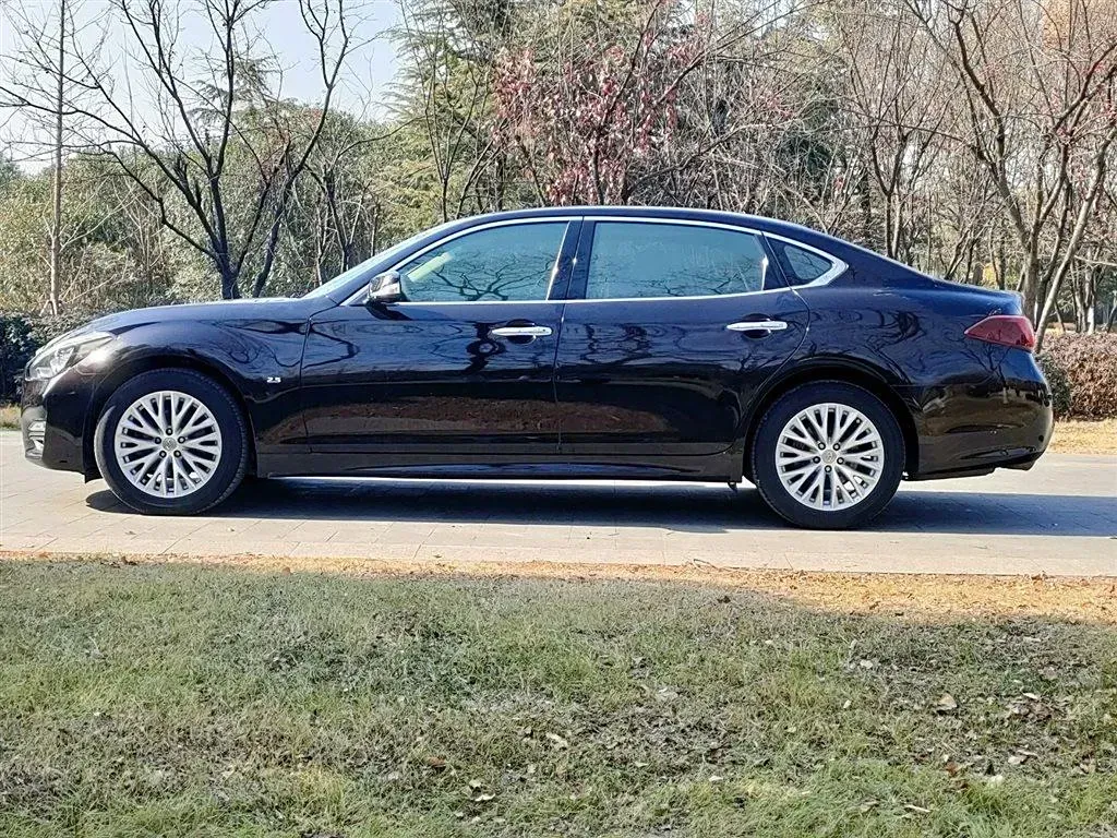 2017 Infiniti Q70 2.5L 222HP V6 7AT,autocango,china used car exporter,china ev exporter,chinese used car exporter,chinese used ev exporter