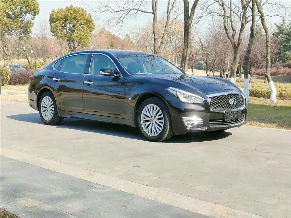 2017 Infiniti Q70 2.5L 222HP V6 7AT,autocango,china used car exporter,china ev exporter,chinese used car exporter,chinese used ev exporter
