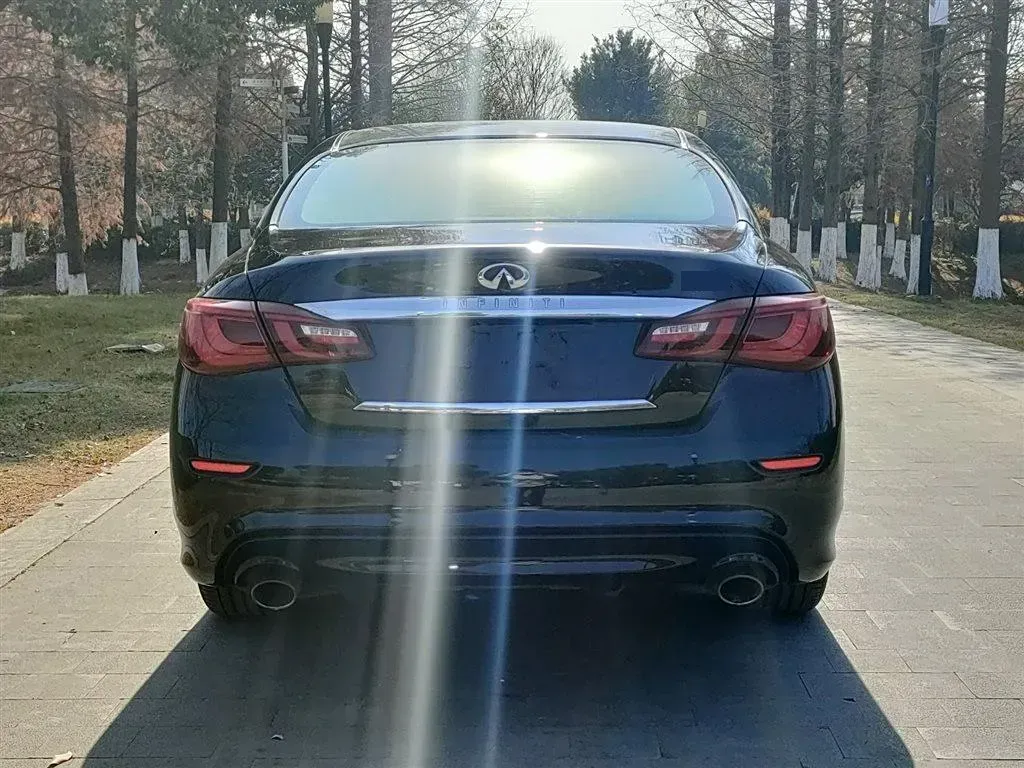 2017 Infiniti Q70 2.5L 222HP V6 7AT,autocango,china used car exporter,china ev exporter,chinese used car exporter,chinese used ev exporter