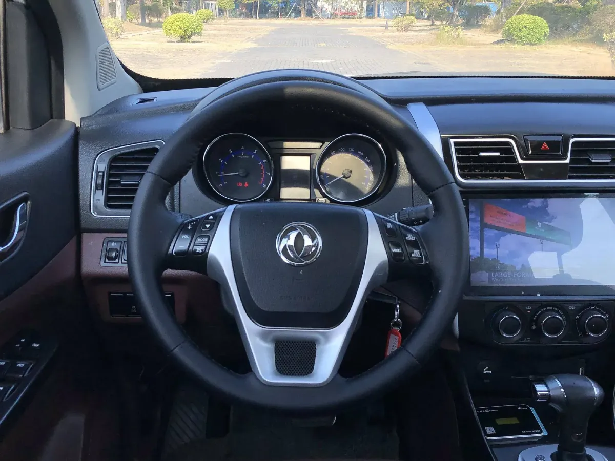 2016 DongFeng Forthing SX6 1.6L 122HP L4 CVT,autocango,china used car exporter,china ev exporter,chinese used car exporter,chinese used ev exporter