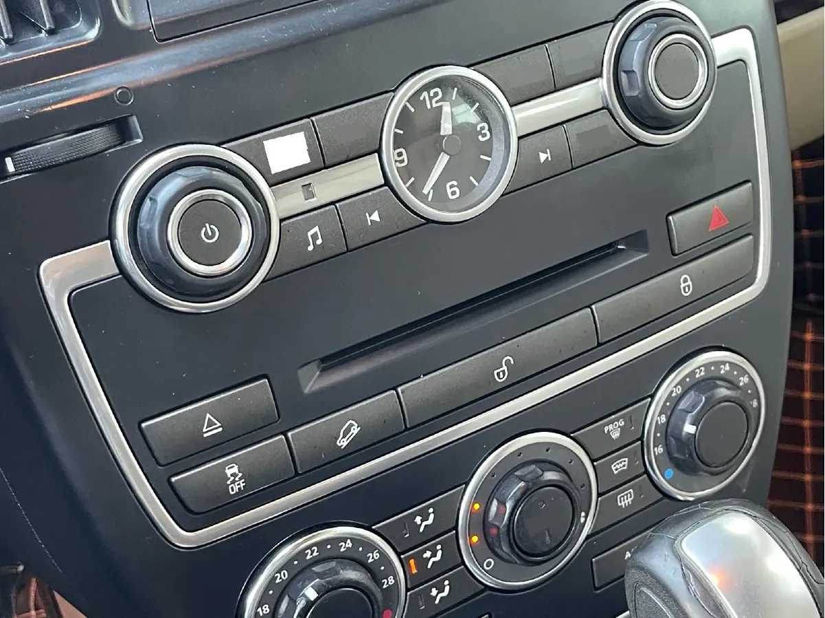 2014 Land Rover Freelander 2 2.0T 240HP L4 6AT,autocango,china used car exporter,china ev exporter,chinese used car exporter,chinese used ev exporter