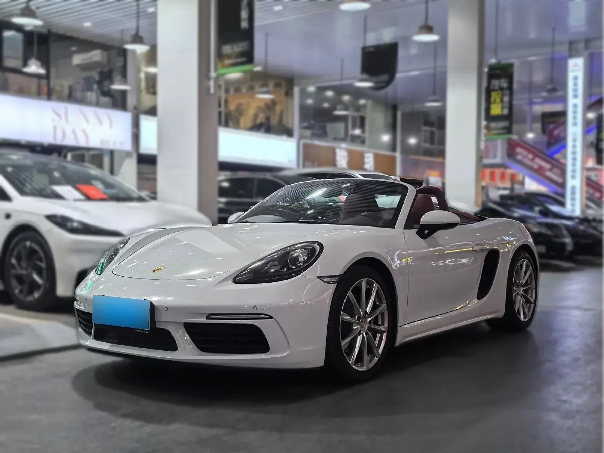 2018 Porsche 718 2.0T 250HP H4 7DCT