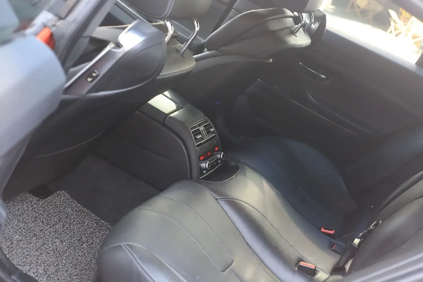 2013 BMW M6 4.4T 560HP V8 7DCT,autocango,china used car exporter,china ev exporter,chinese used car exporter,chinese used ev exporter