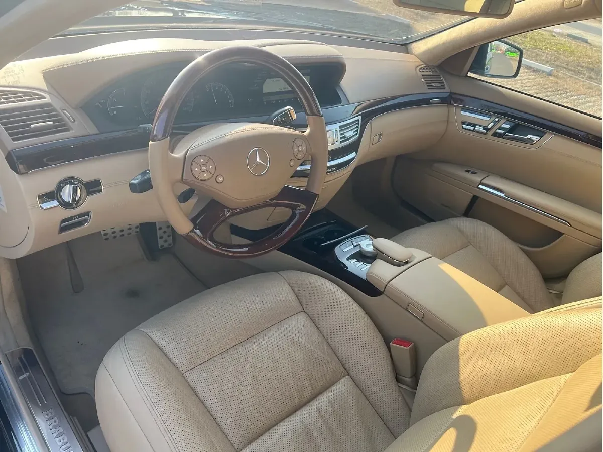 2013 Brabus S Class 4.7T 435HP V8 7AT,autocango,china used car exporter,china ev exporter,chinese used car exporter,chinese used ev exporter