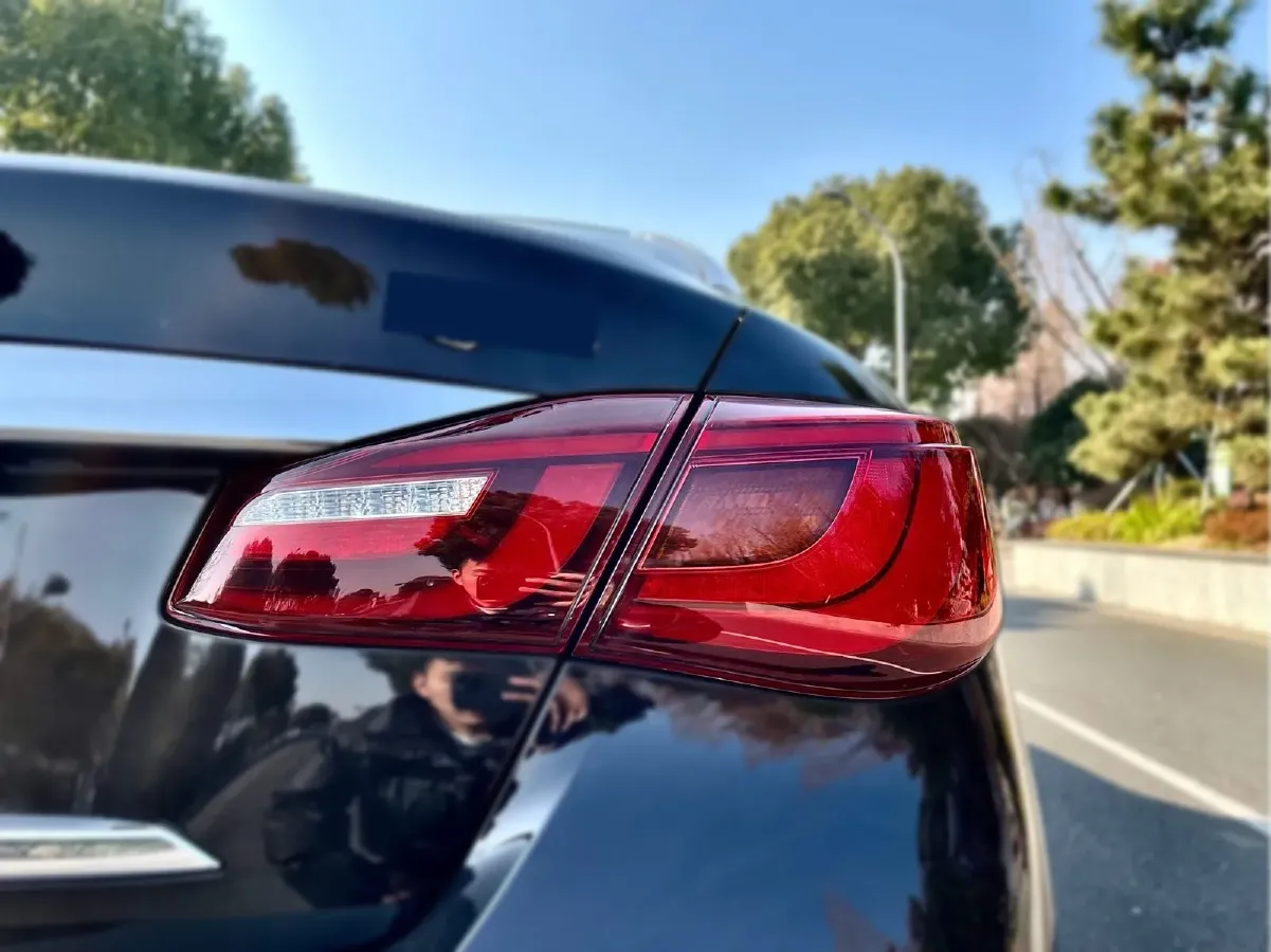 2017 Infiniti Q70 2.5L 222HP V6 7AT,autocango,china used car exporter,china ev exporter,chinese used car exporter,chinese used ev exporter