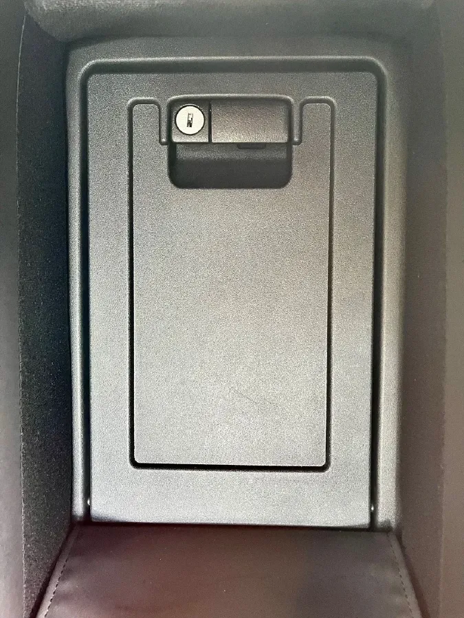 2017 Infiniti Q70 2.5L 222HP V6 7AT,autocango,china used car exporter,china ev exporter,chinese used car exporter,chinese used ev exporter