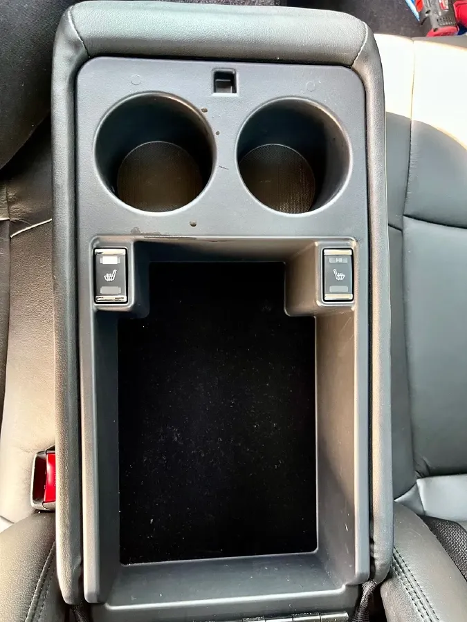 2017 Infiniti Q70 2.5L 222HP V6 7AT,autocango,china used car exporter,china ev exporter,chinese used car exporter,chinese used ev exporter