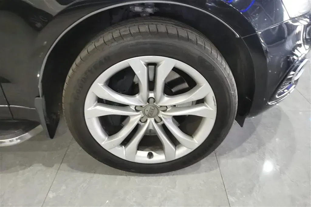 2014 Audi SQ5 3.0T 354HP V6 8AT,autocango,china used car exporter,china ev exporter,chinese used car exporter,chinese used ev exporter