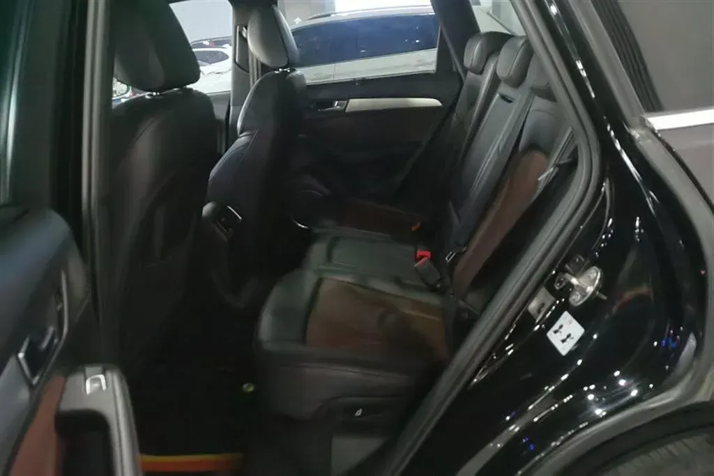 2014 Audi SQ5 3.0T 354HP V6 8AT,autocango,china used car exporter,china ev exporter,chinese used car exporter,chinese used ev exporter