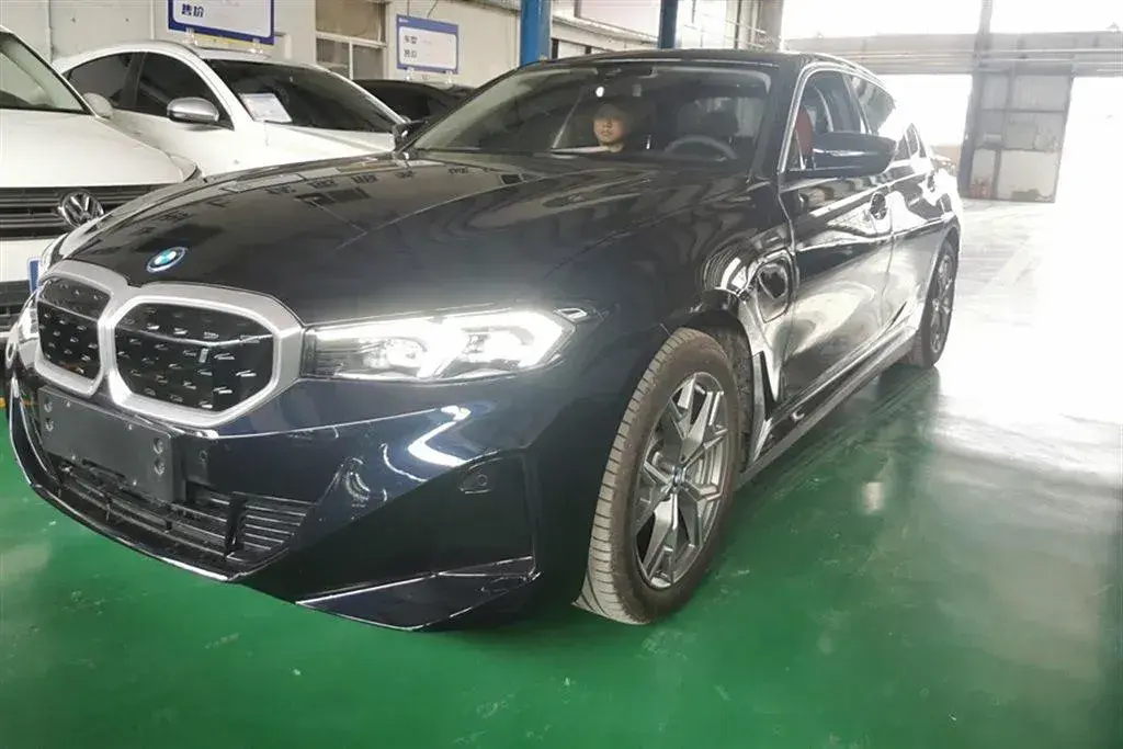 2022 BMW i3 BEV 70KWH