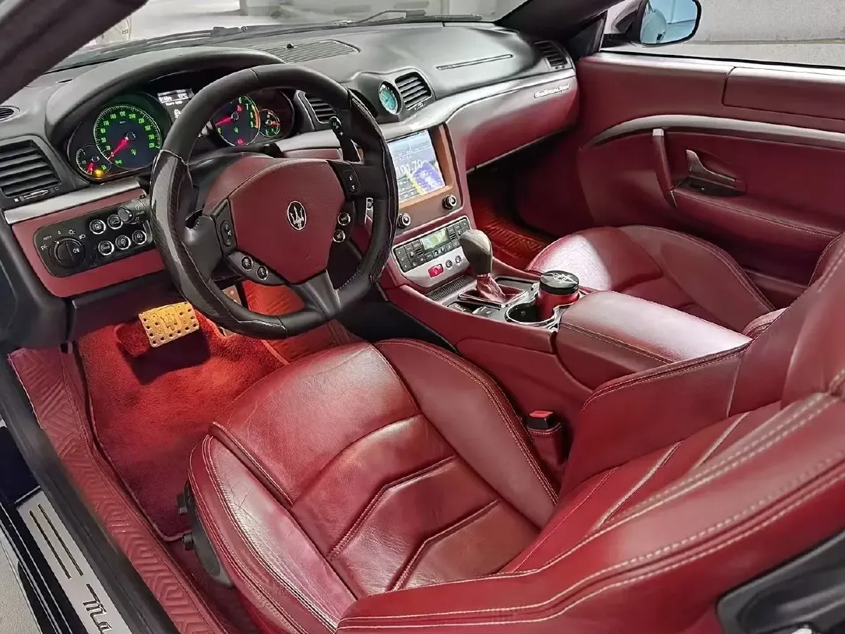 2013 Maserati GranTurismo 4.7L 460HP V8 6AT,autocango,china used car exporter,china ev exporter,chinese used car exporter,chinese used ev exporter