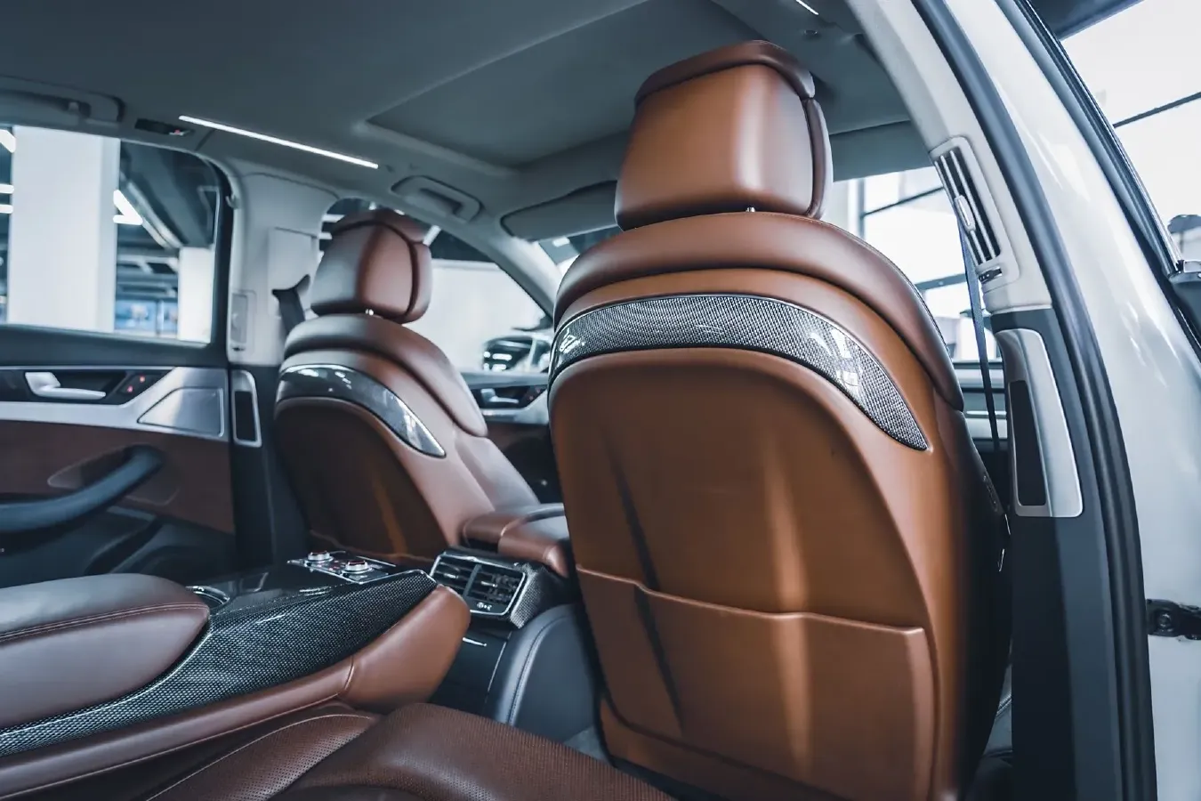 2013 Audi S8 4.0T 520HP V8 8AT,autocango,china used car exporter,china ev exporter,chinese used car exporter,chinese used ev exporter