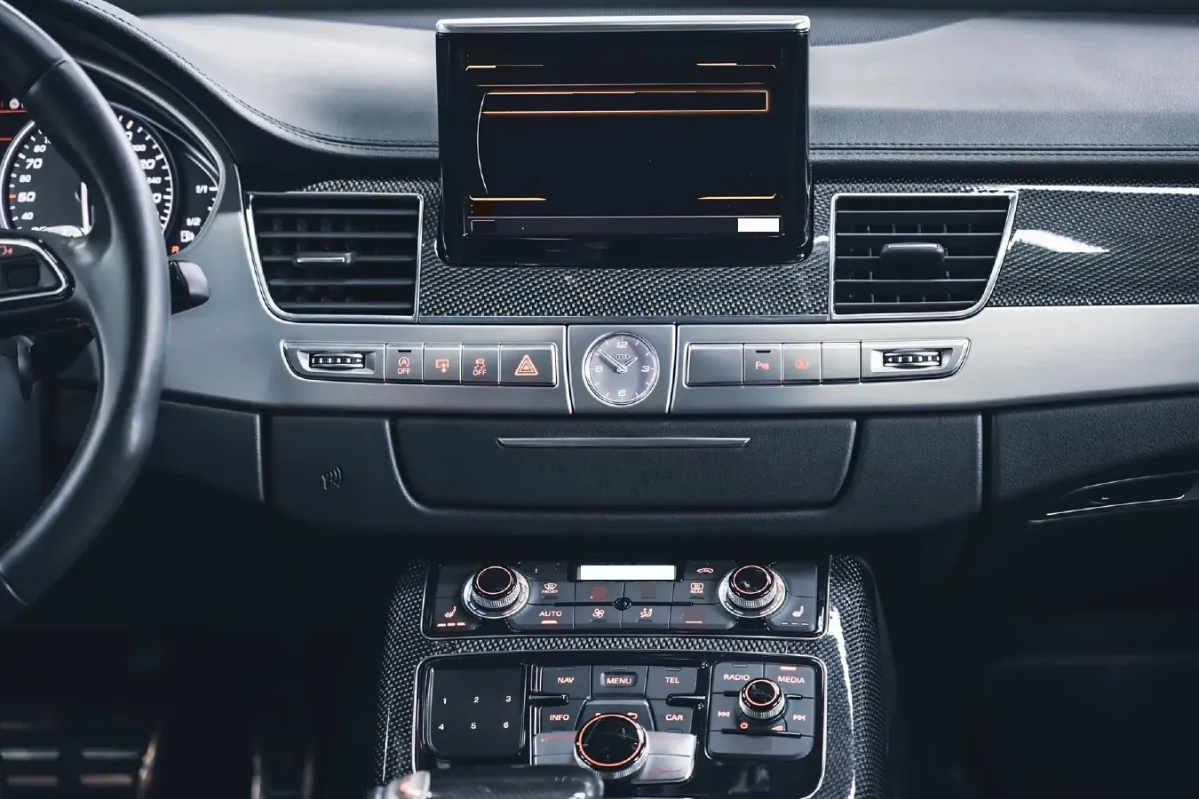 2013 Audi S8 4.0T 520HP V8 8AT,autocango,china used car exporter,china ev exporter,chinese used car exporter,chinese used ev exporter