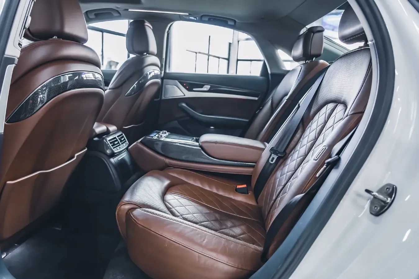 2013 Audi S8 4.0T 520HP V8 8AT,autocango,china used car exporter,china ev exporter,chinese used car exporter,chinese used ev exporter