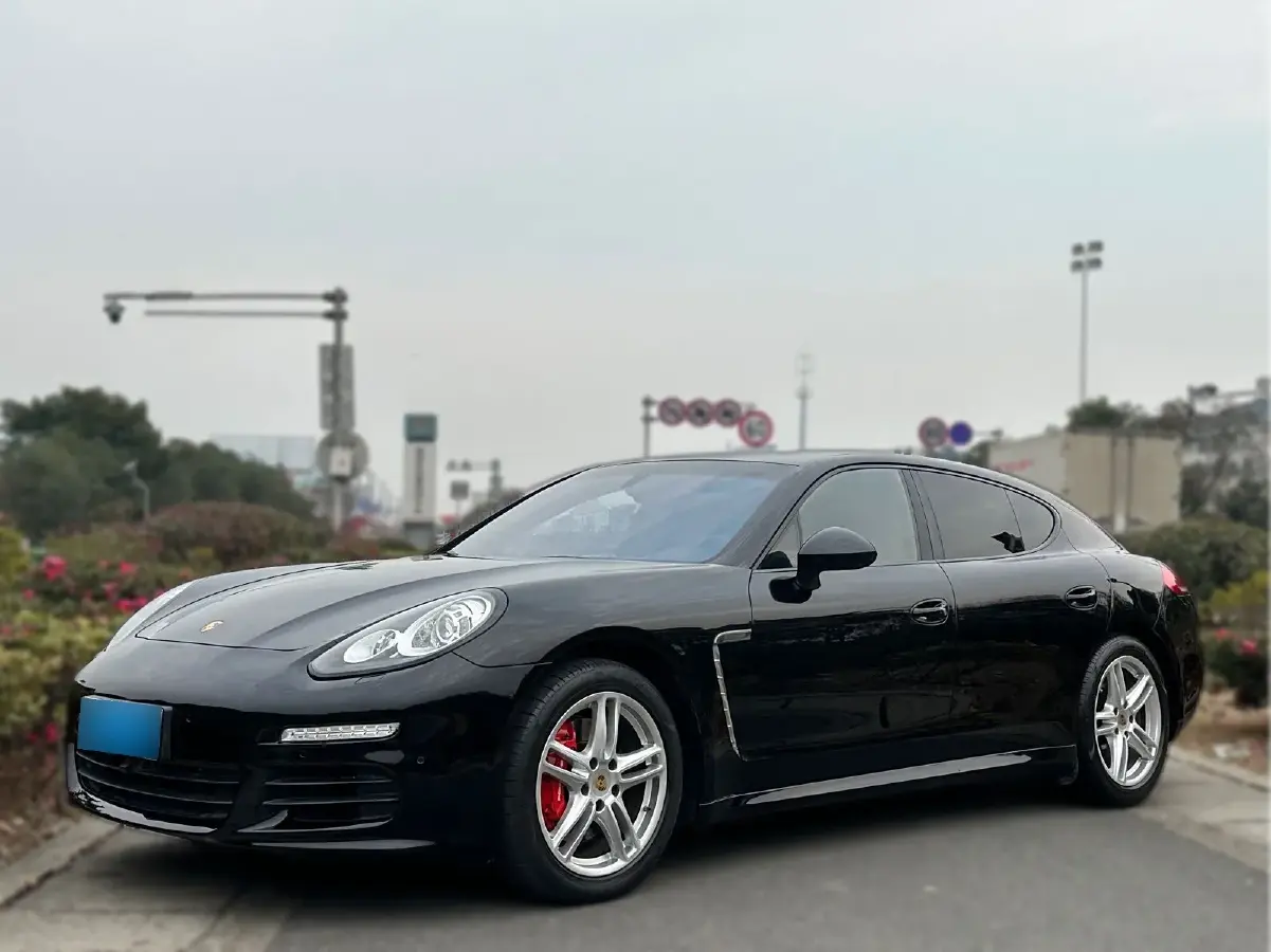 2016 Porsche Panamera 3.0T 320HP V6 7DCT