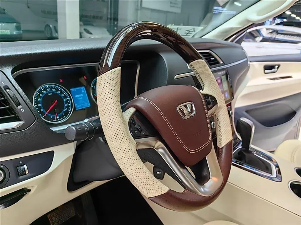 2015 HuaSong 7 2.0T 184HP L4 6AT,autocango,china used car exporter,china ev exporter,chinese used car exporter,chinese used ev exporter