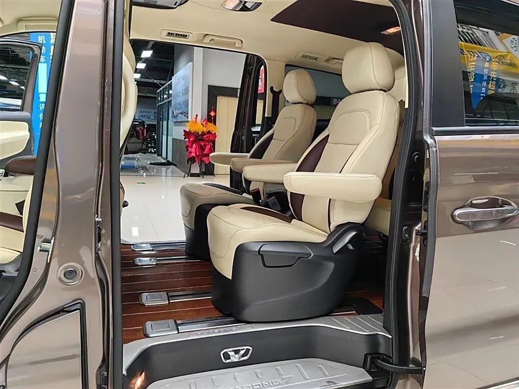 2015 HuaSong 7 2.0T 184HP L4 6AT,autocango,china used car exporter,china ev exporter,chinese used car exporter,chinese used ev exporter