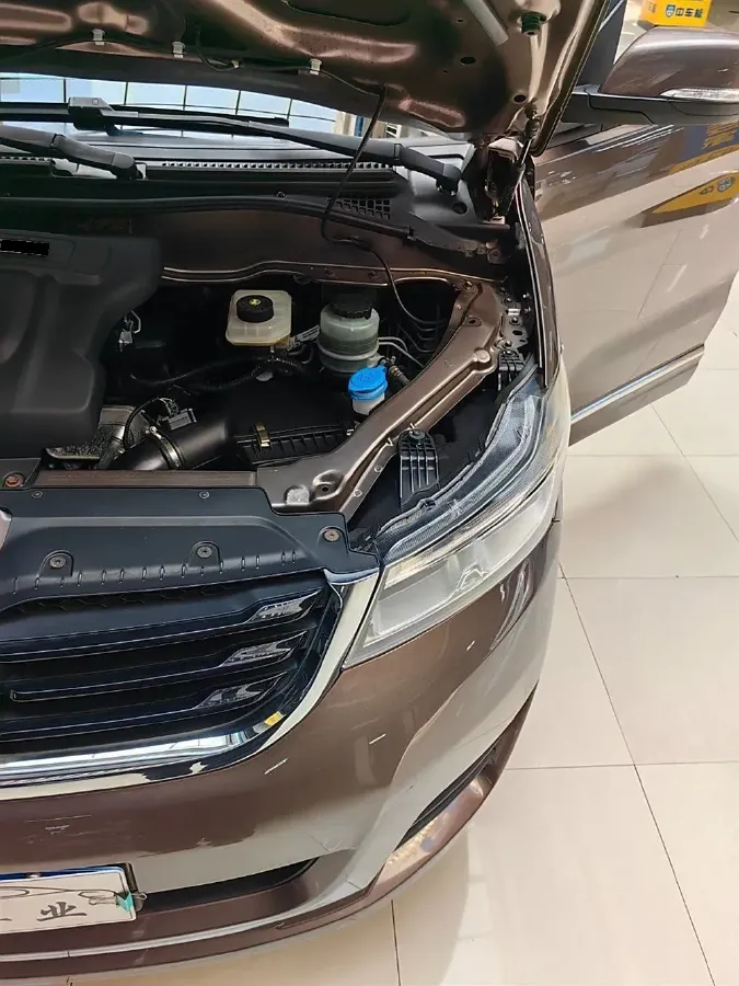 2015 HuaSong 7 2.0T 184HP L4 6AT,autocango,china used car exporter,china ev exporter,chinese used car exporter,chinese used ev exporter