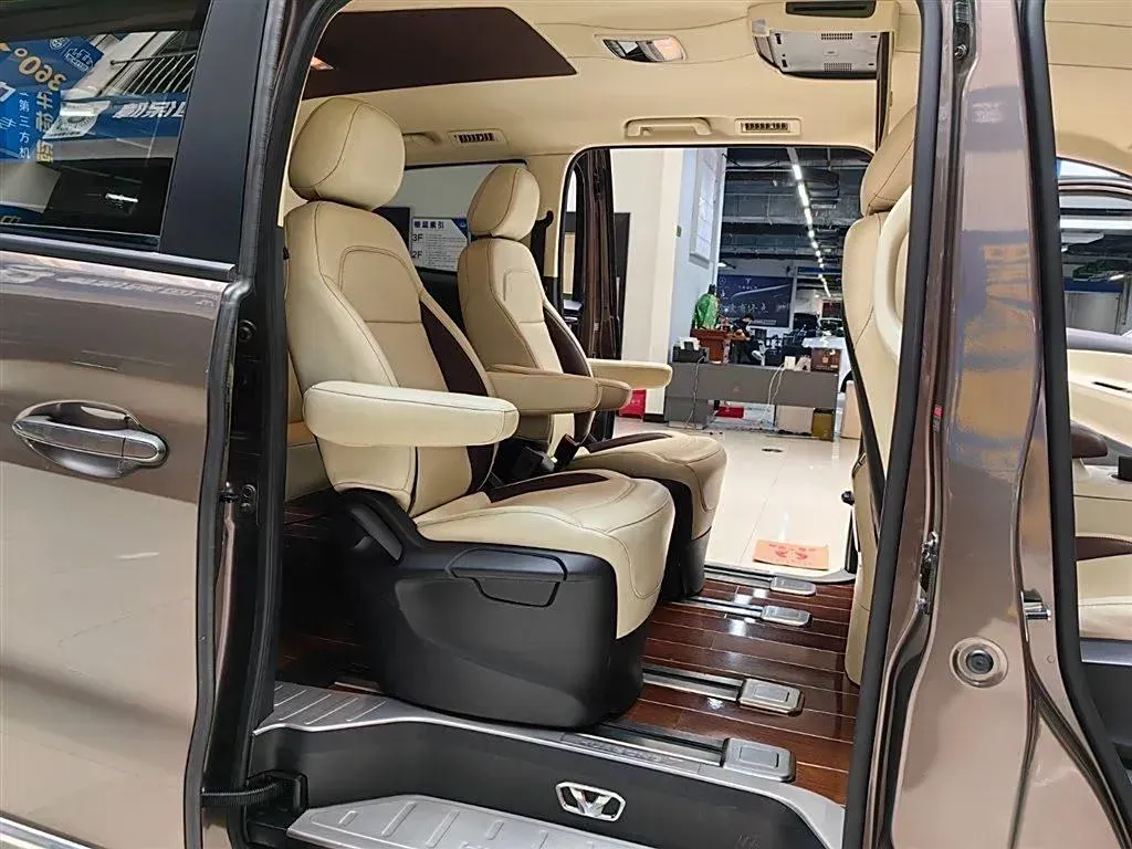 2015 HuaSong 7 2.0T 184HP L4 6AT,autocango,china used car exporter,china ev exporter,chinese used car exporter,chinese used ev exporter