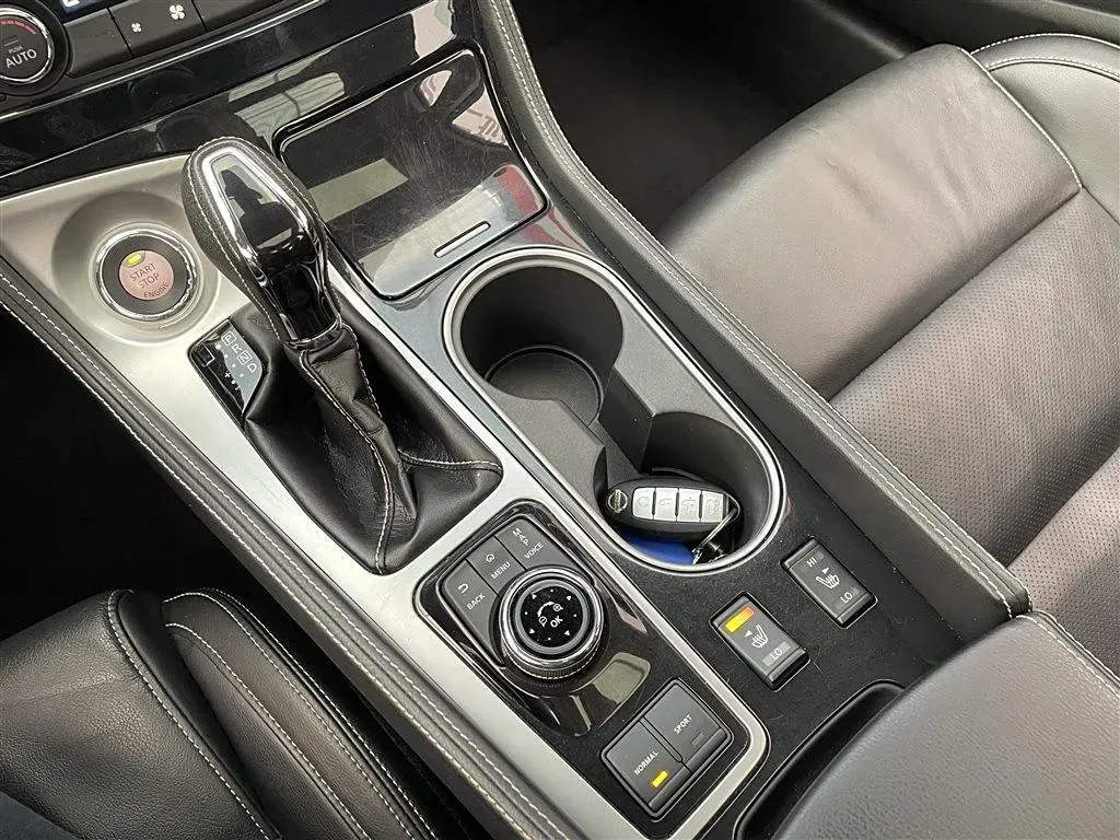 2016 Nissan Maxima 2.5L 186HP L4 CVT,autocango,china used car exporter,china ev exporter,chinese used car exporter,chinese used ev exporter