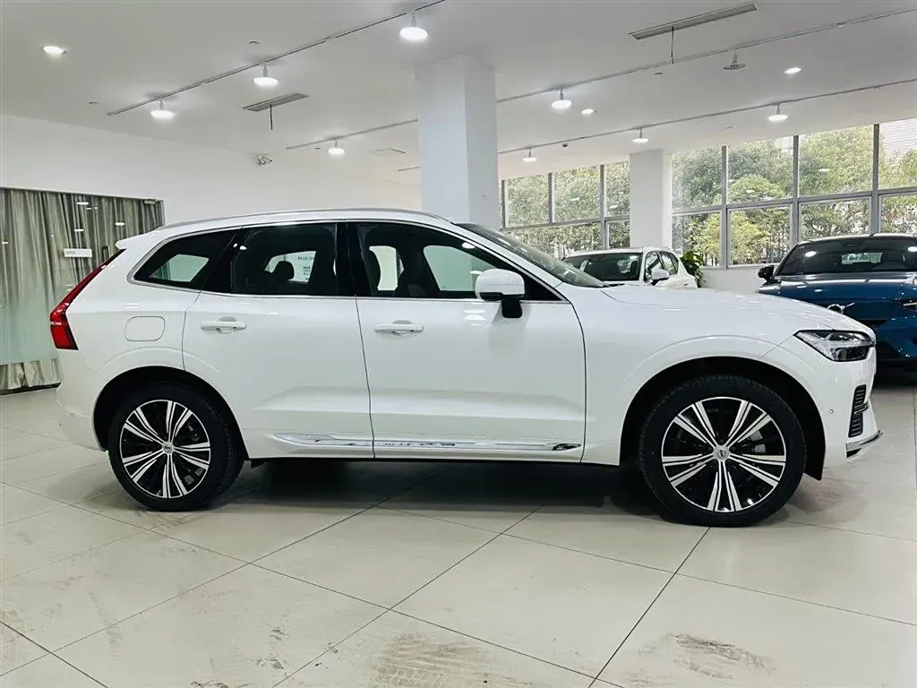 2023 Volvo XC60 PHEV 2.0T 310HP L4 8AT PHEV 18.8KWH,autocango,china used car exporter,china ev exporter,chinese used car exporter,chinese used ev exporter