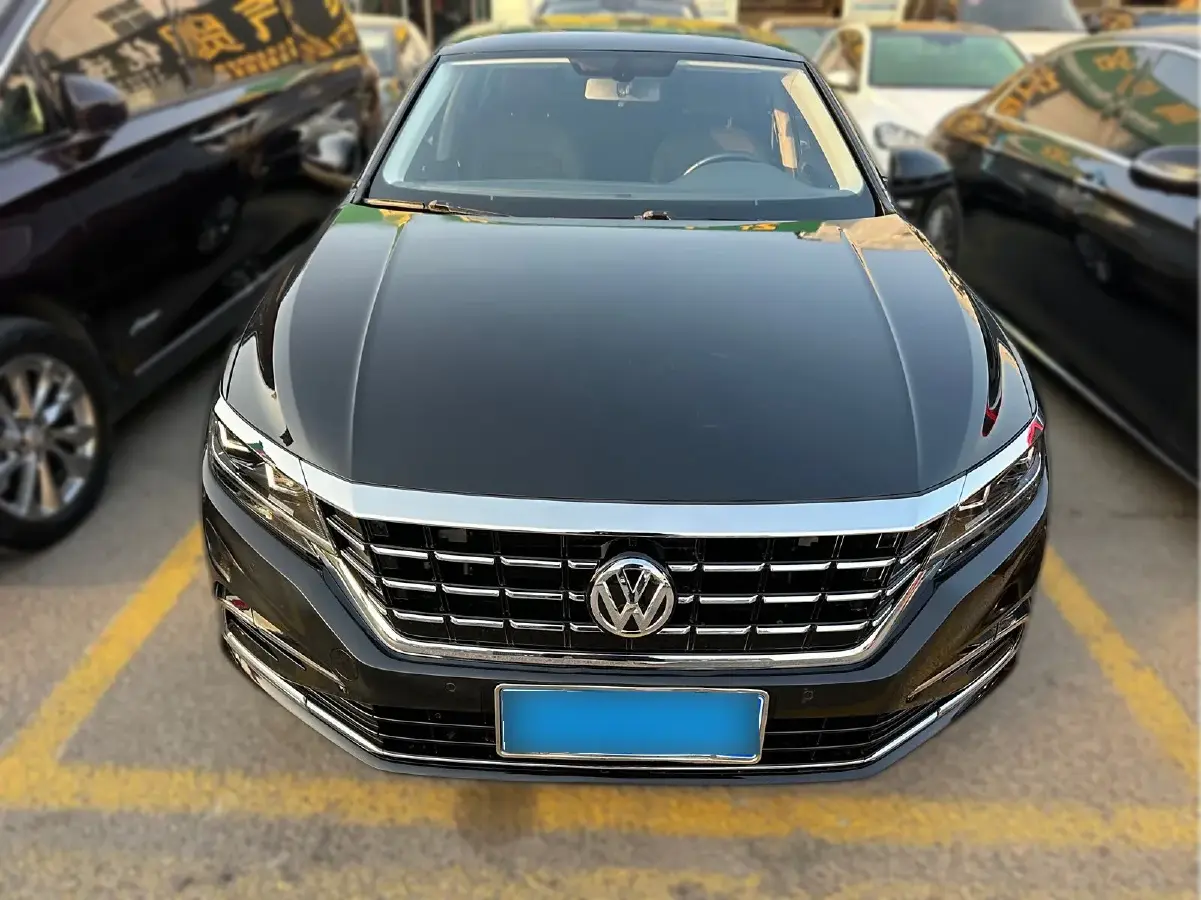 2021 Volkswagen Passat 2.0T 186HP L4 7DCT