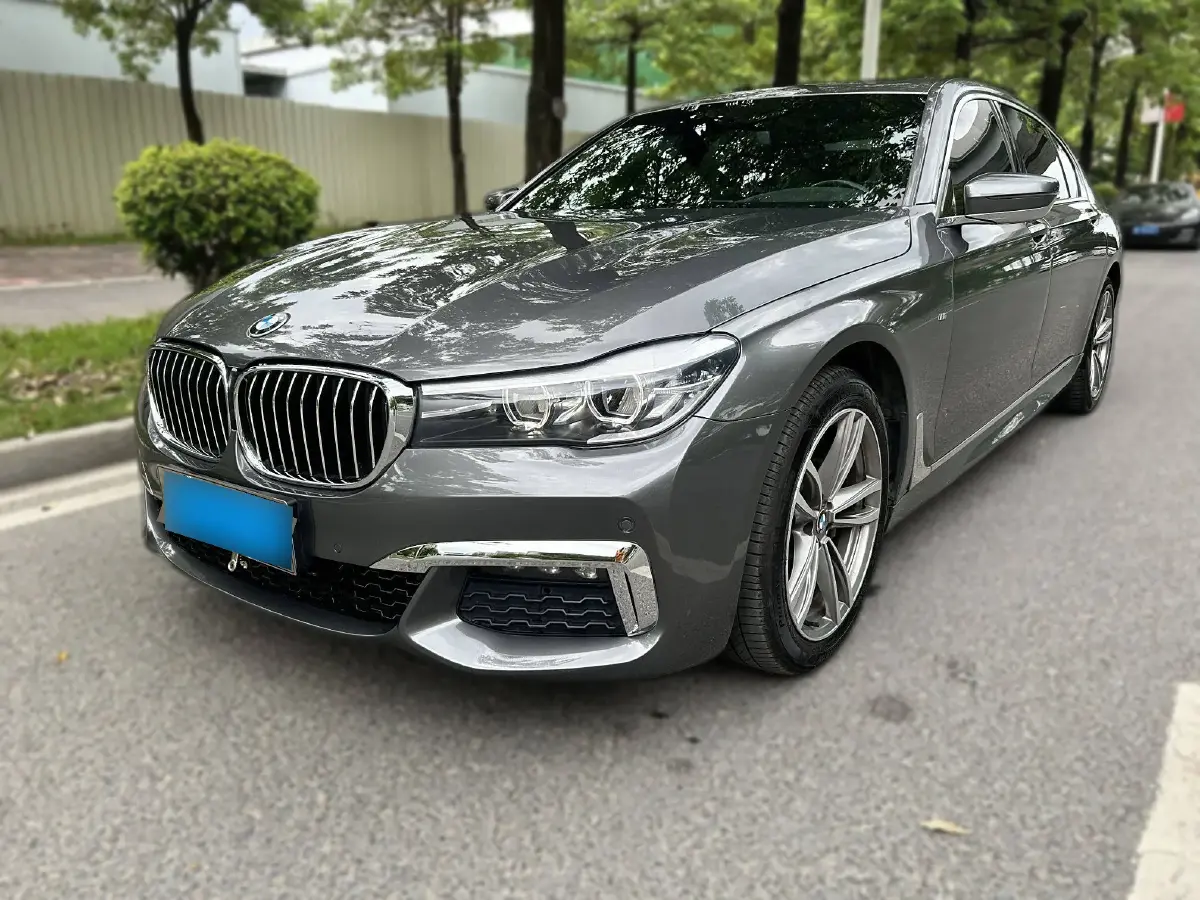 2018 BMW 7 Series 2.0T 258HP L4 8AT