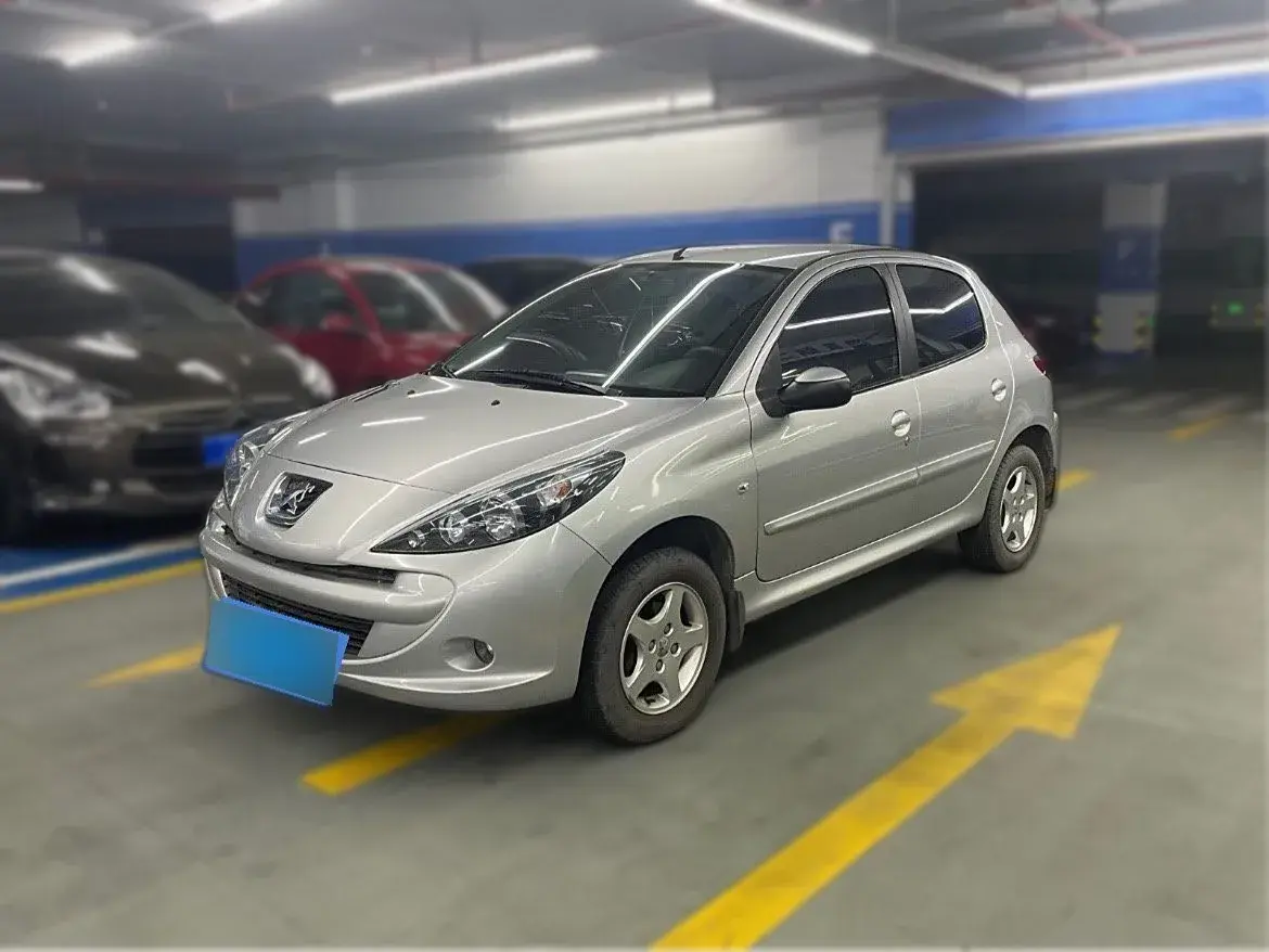 2011 Peugeot 207 1.4L 76HP L4 5MT 2011 Peugeot 207 1.4L 76HP L4 5MT
