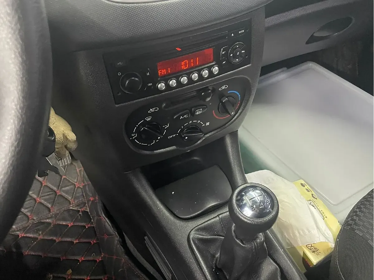 2011 Peugeot 207 1.4L 76HP L4 5MT,autocango,china used car exporter,china ev exporter,chinese used car exporter,chinese used ev exporter