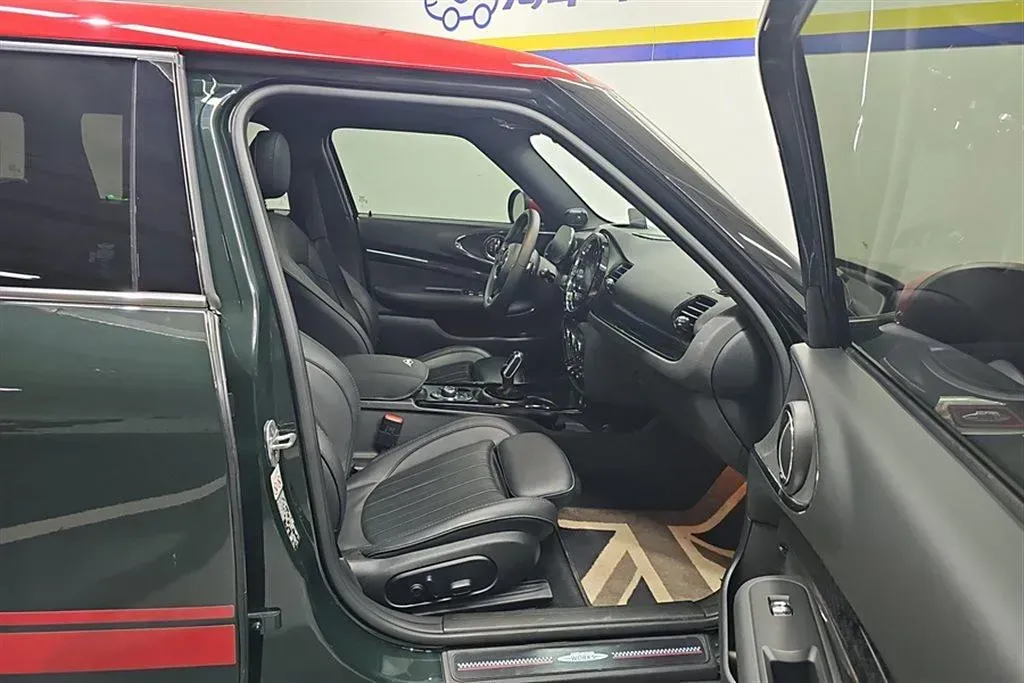 2023 MINI JCW CLUBMAN 2.0T 272HP L4 8AT,autocango,china used car exporter,china ev exporter,chinese used car exporter,chinese used ev exporter