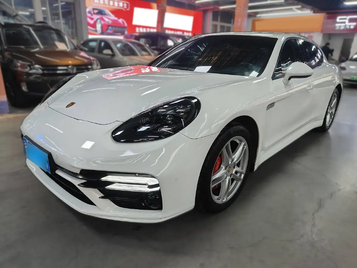 2010 Porsche Panamera 3.6L 300HP V6 7DCT