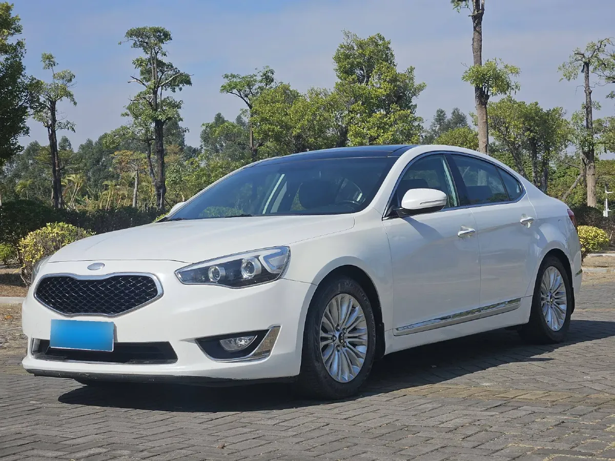 2013 Kia Cadenza 2.4L 180HP L4 6AT,autocango,china used car exporter,china ev exporter,chinese used car exporter,chinese used ev exporter