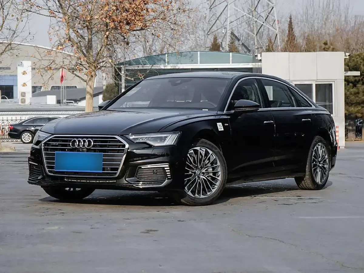 2020 Audi A6L 2.0T 252HP L4 7DCT PHEV 14.1KWH