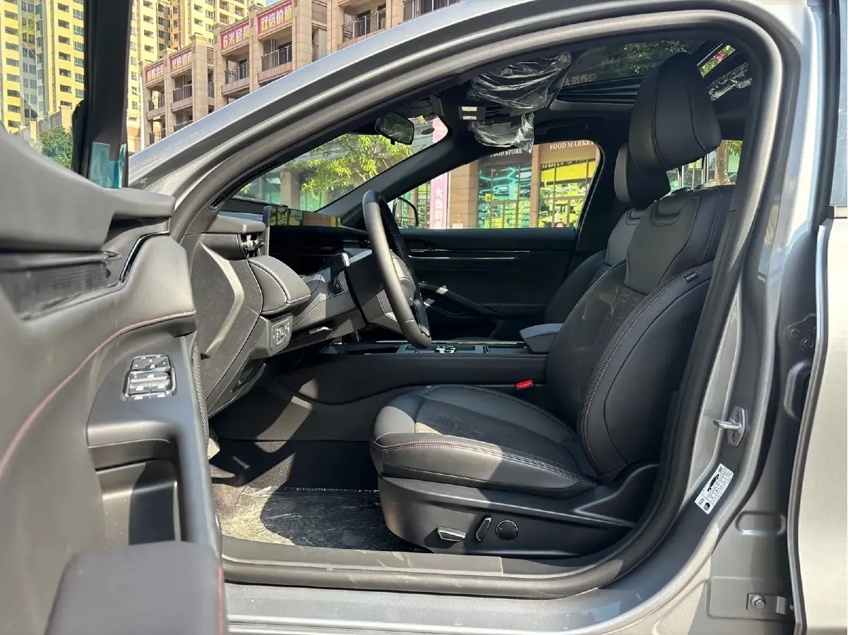 2025 Ford Mondeo 1.5T 190HP L4 8AT,autocango,china used car exporter,china ev exporter,chinese used car exporter,chinese used ev exporter