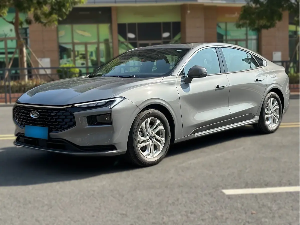 2025 Ford Mondeo 1.5T 190HP L4 8AT