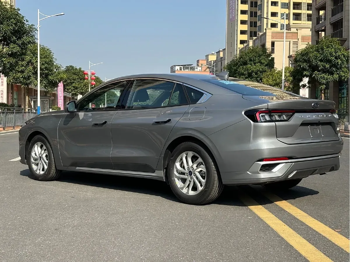 2025 Ford Mondeo 1.5T 190HP L4 8AT,autocango,china used car exporter,china ev exporter,chinese used car exporter,chinese used ev exporter