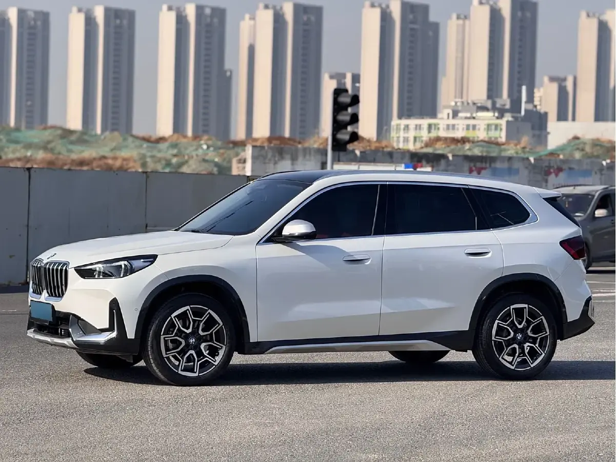 2024 BMW X1 2.0T 204HP L4 7DCT