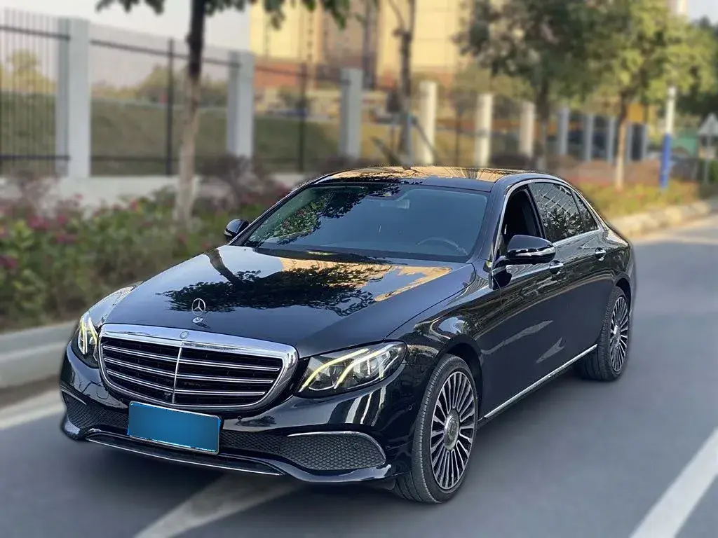 2016 Mercedes-Benz E Class 2.0T 245HP L4 9AT