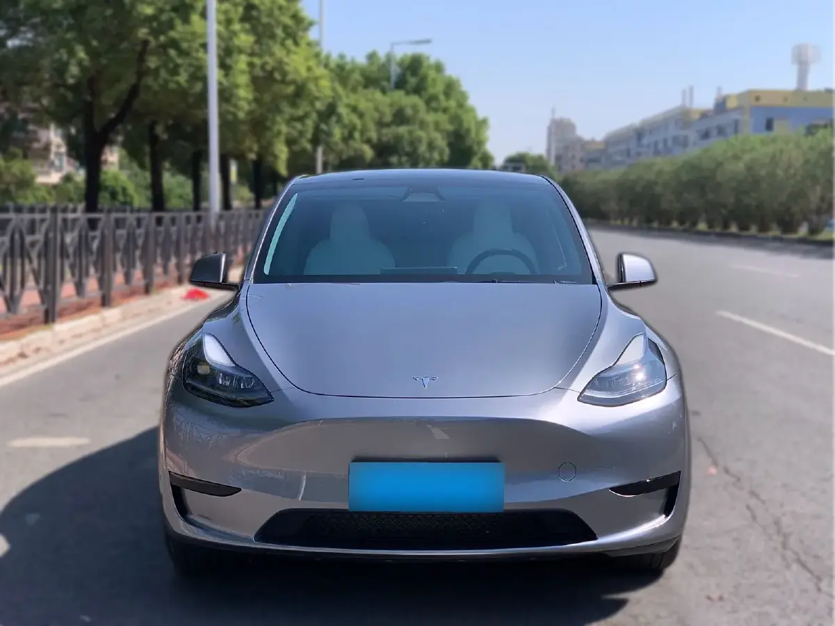 2024 Tesla Model Y BEV 60KWH