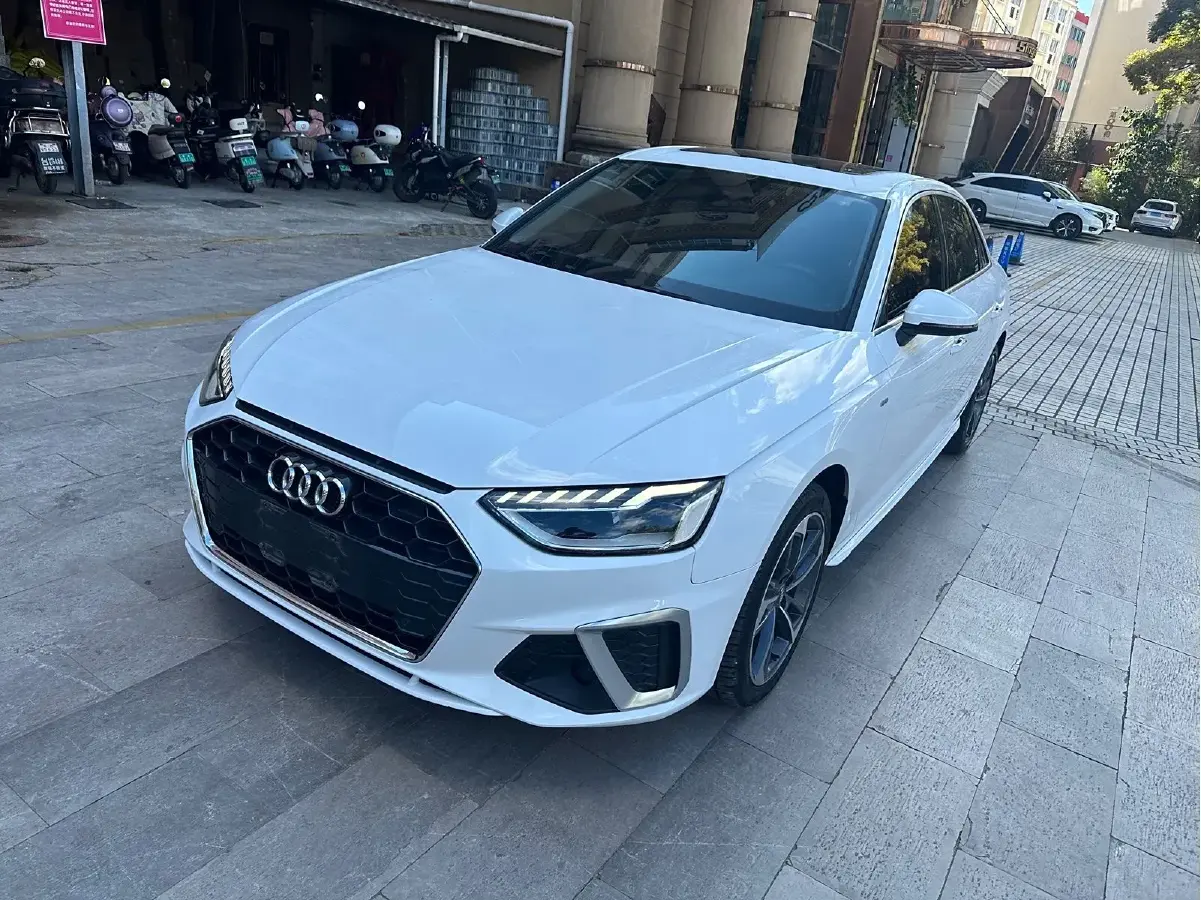2020 Audi A4L 2.0T 190HP L4 7DCT