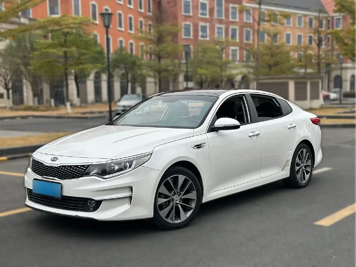 2016 Kia K5 2.0L 161HP L4 6AT